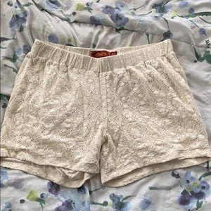 white lace shorts